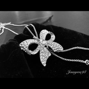 Fashion Silver Tone Crystal Butterfly Necklace